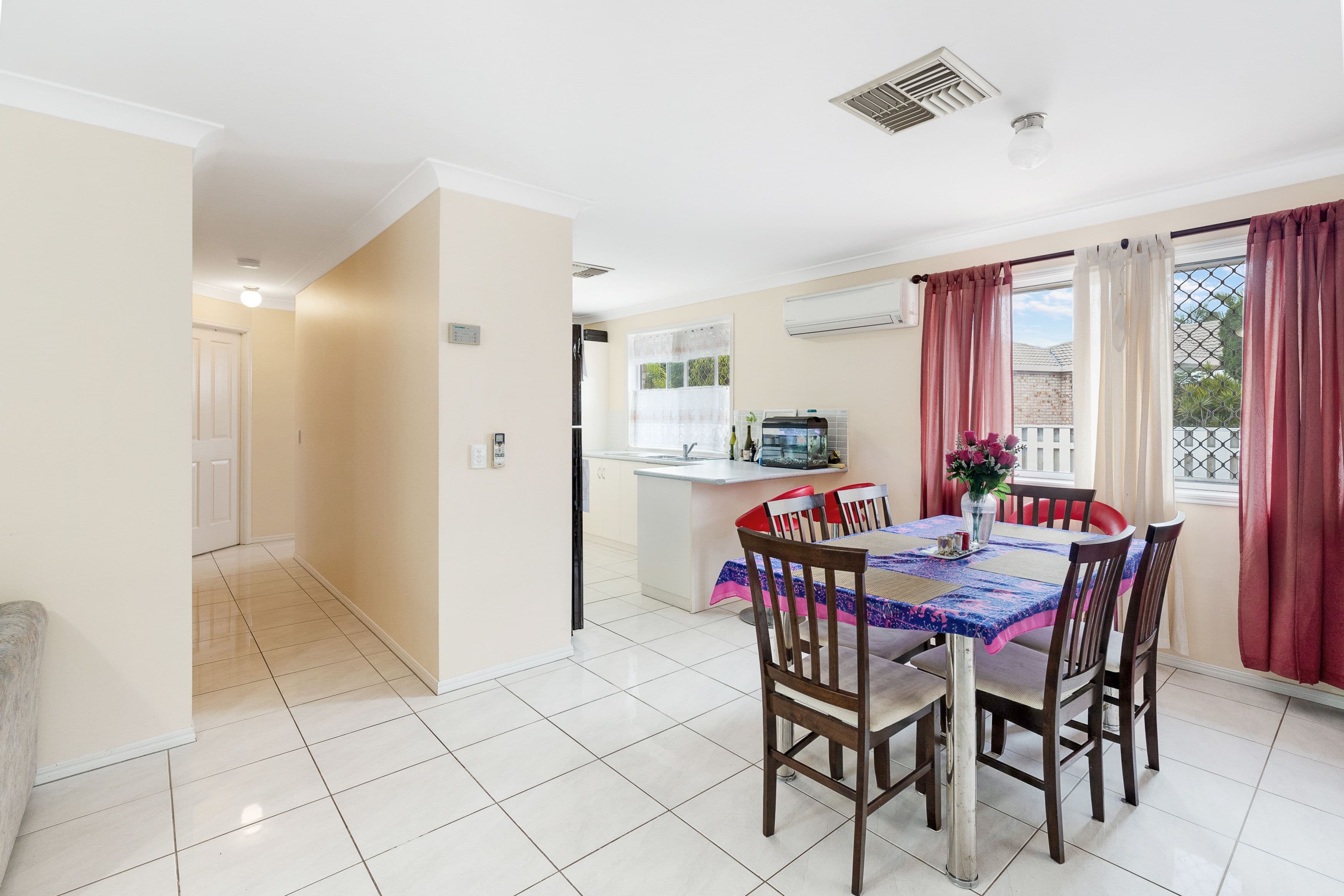 24 Riverview Street, Emerald QLD 4720, Emerald - Thumbnail 5