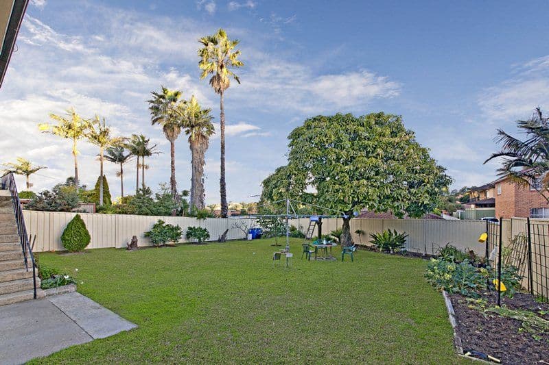 13 Pembrew Crescent, EARLWOOD NSW 2206, Earlwood - Thumbnail 2