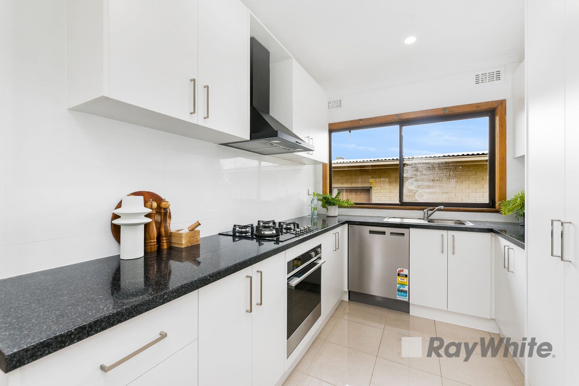 8 Hibiscus Court, Doveton VIC 3177, Doveton - Thumbnail 5