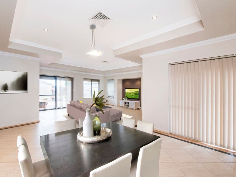 16 Clairmont Avenue, Cranbourne, VIC 3977, Cranbourne - Thumbnail 3