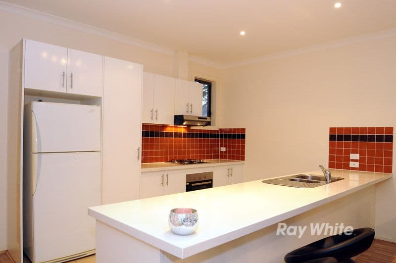 7 Baileyana Drive, ENDEAVOUR HILLS VIC 3802, Endeavour Hills - Thumbnail 3