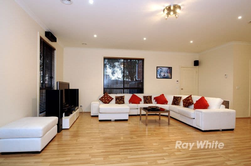 7 Baileyana Drive, ENDEAVOUR HILLS VIC 3802, Endeavour Hills - Thumbnail 4