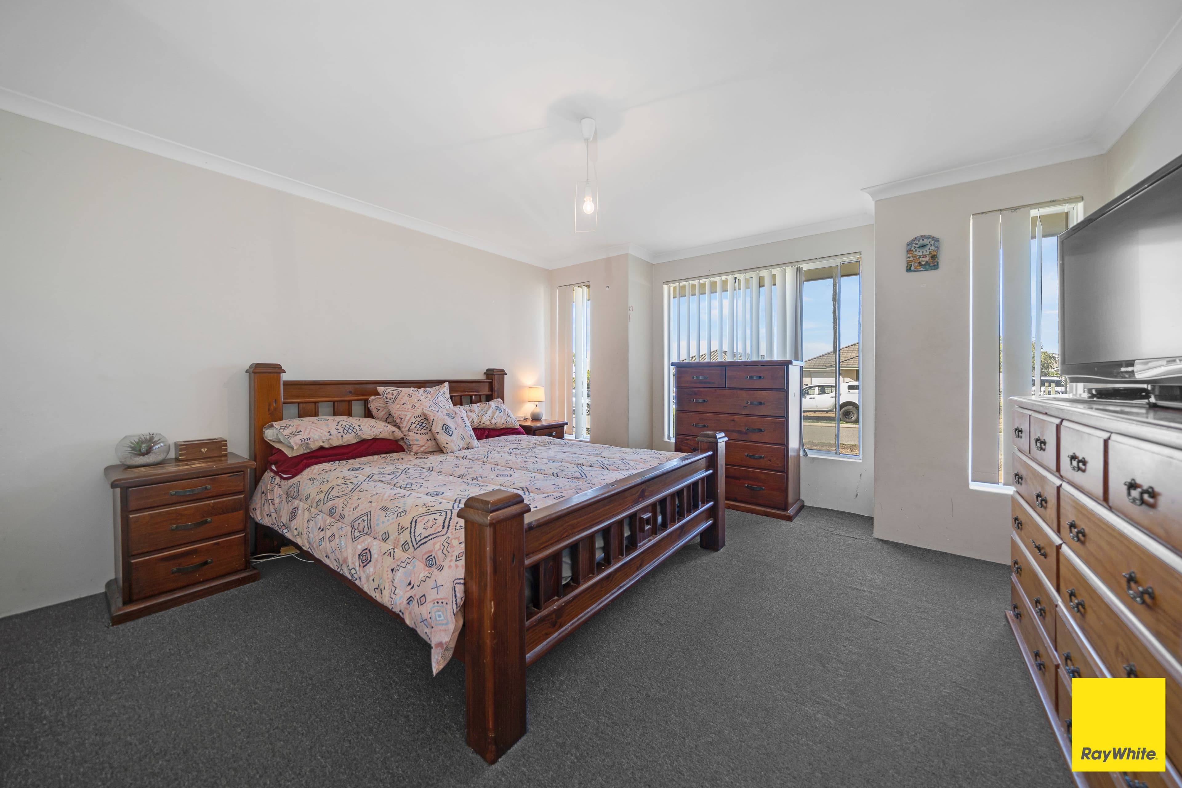 112 Brixton Crescent, Ellenbrook WA 6069, Ellenbrook - Thumbnail 5