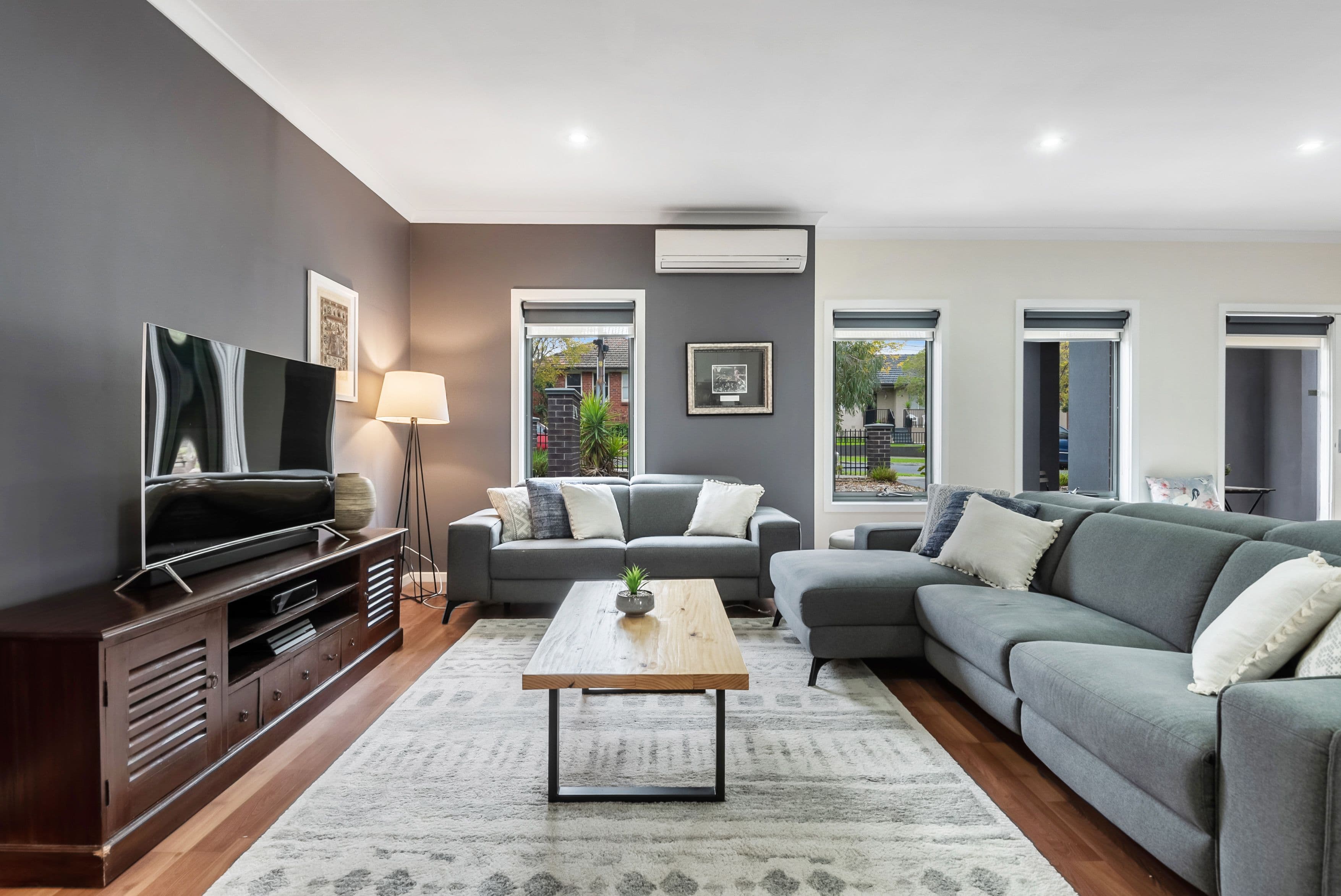 18 Evans Crescent, Reservoir VIC 3073, Reservoir - Thumbnail 4