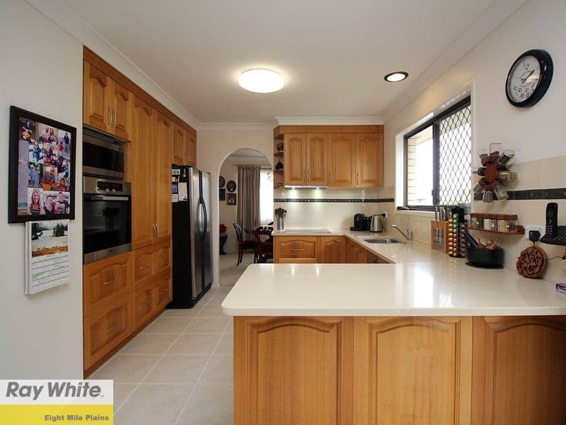51 Oakleaf Street, Eight Mile Plains QLD 4113, Eight Mile Plains - Thumbnail 2