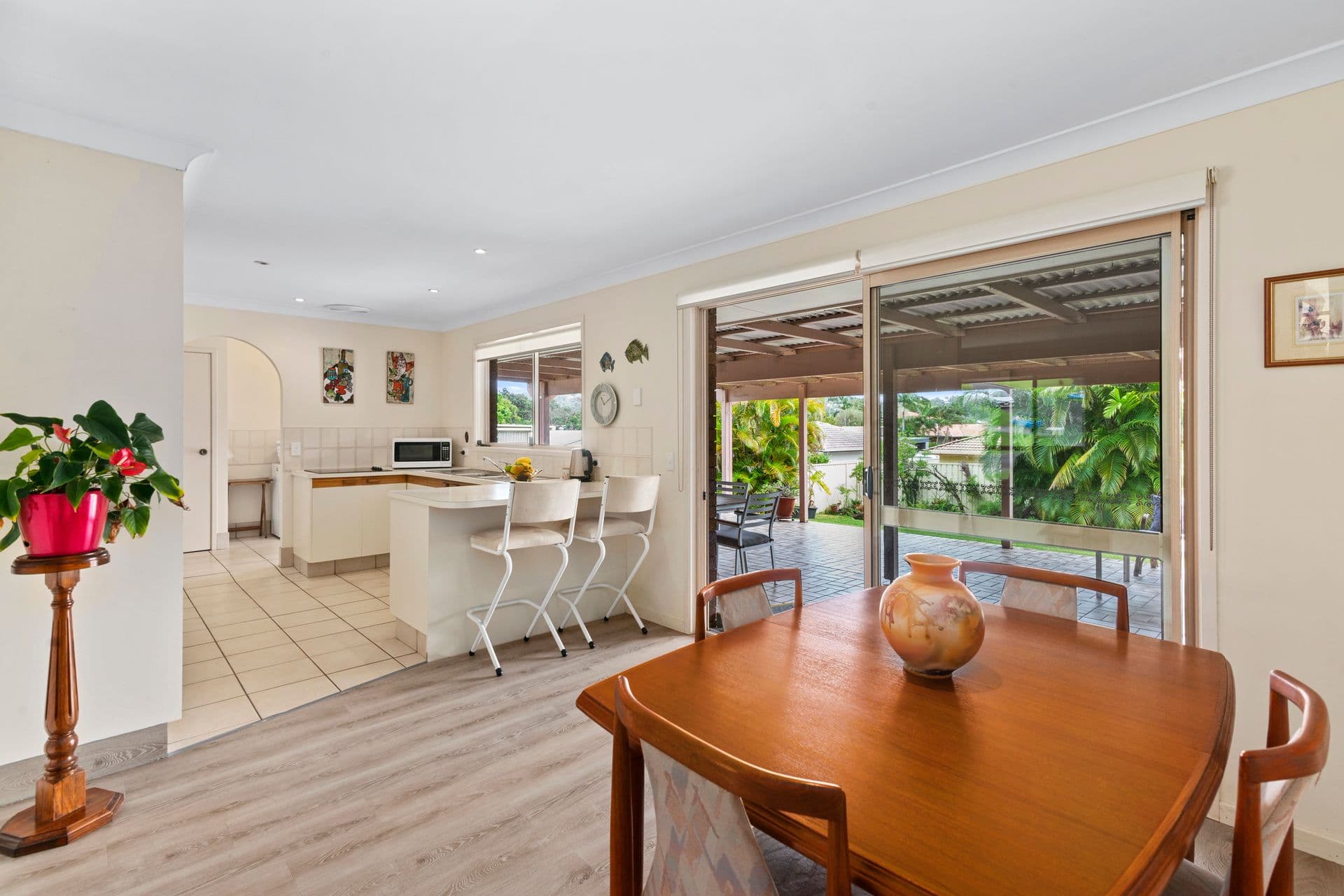 6 Bernoth Street, Currumbin Waters QLD 4223, Currumbin Waters - Thumbnail 6