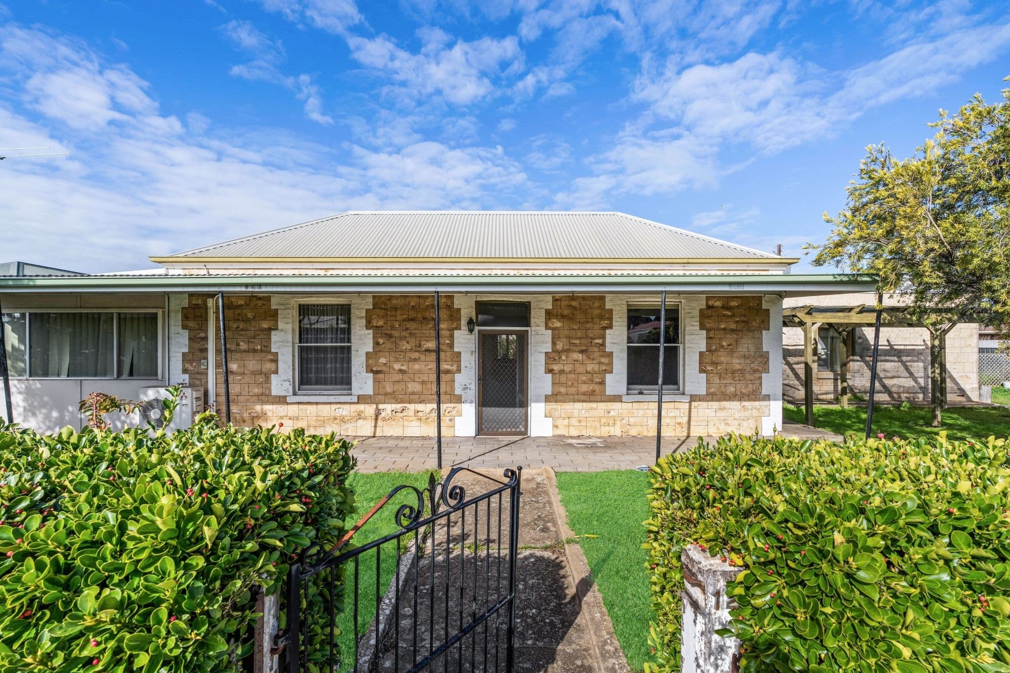 12 SANDERGROVE Road, Strathalbyn SA 5255, Strathalbyn - Thumbnail 2