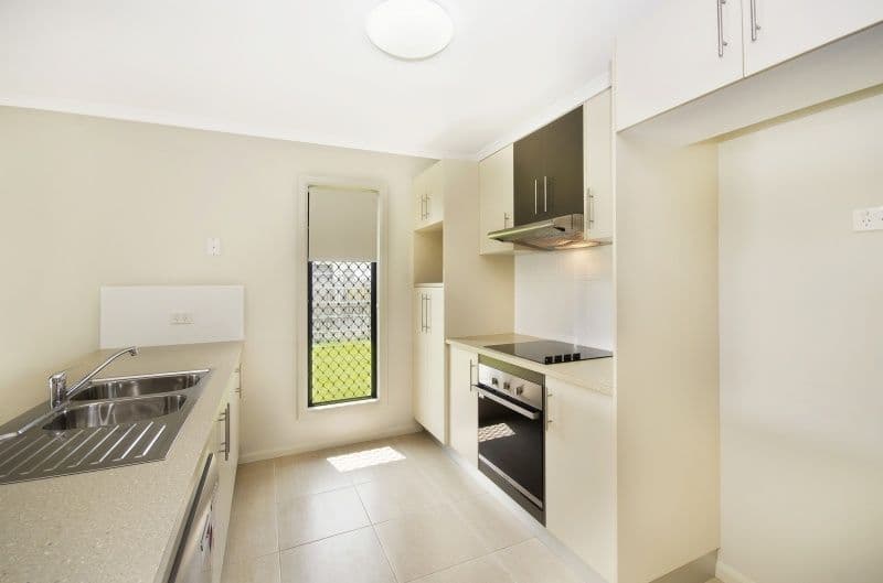 58 Shoalmarra Drive, MOUNT LOW QLD 4818, Mount Low - Thumbnail 4