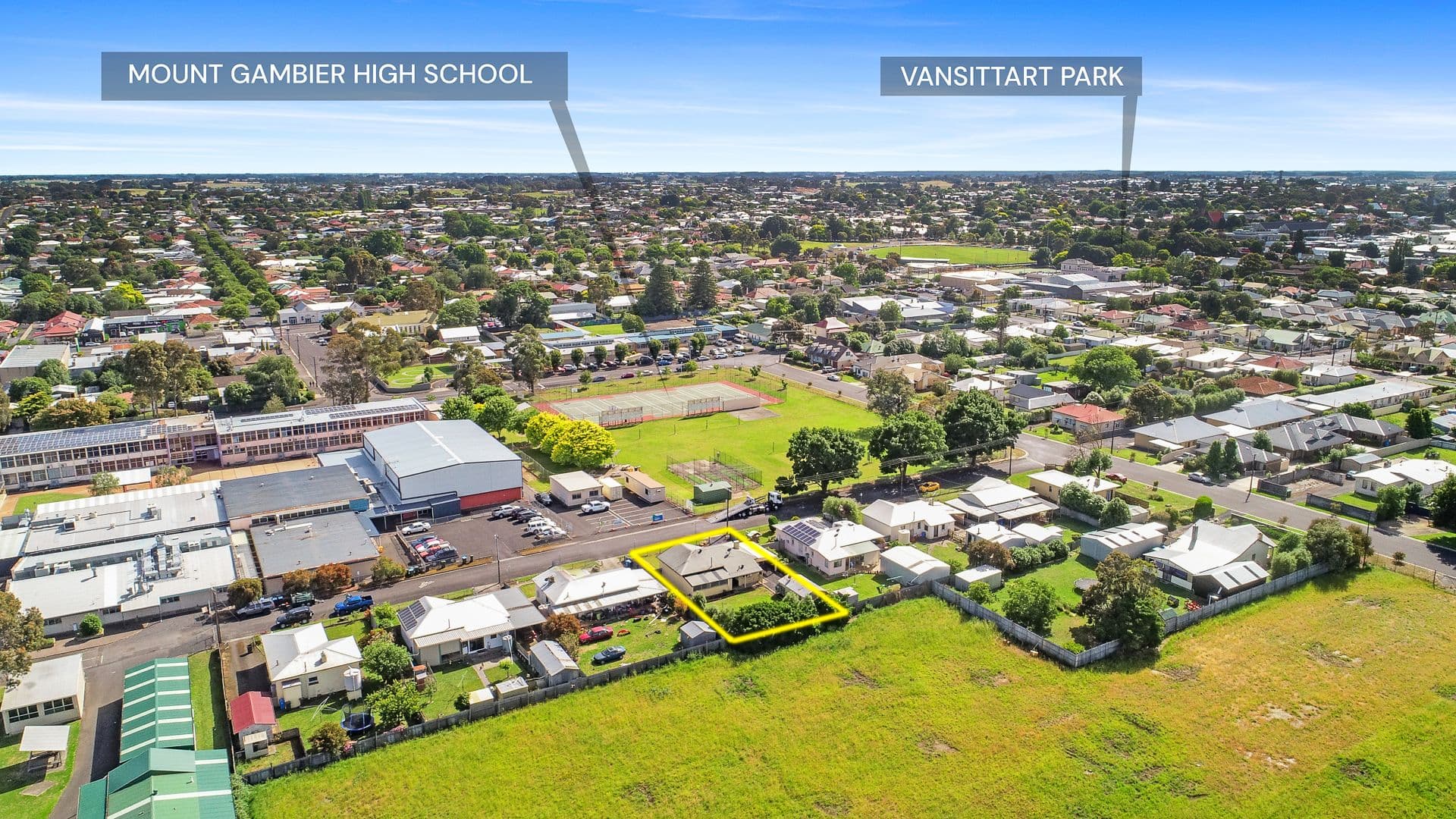 9 Oolna Street, Mount Gambier SA 5290, Mount Gambier - Thumbnail 2