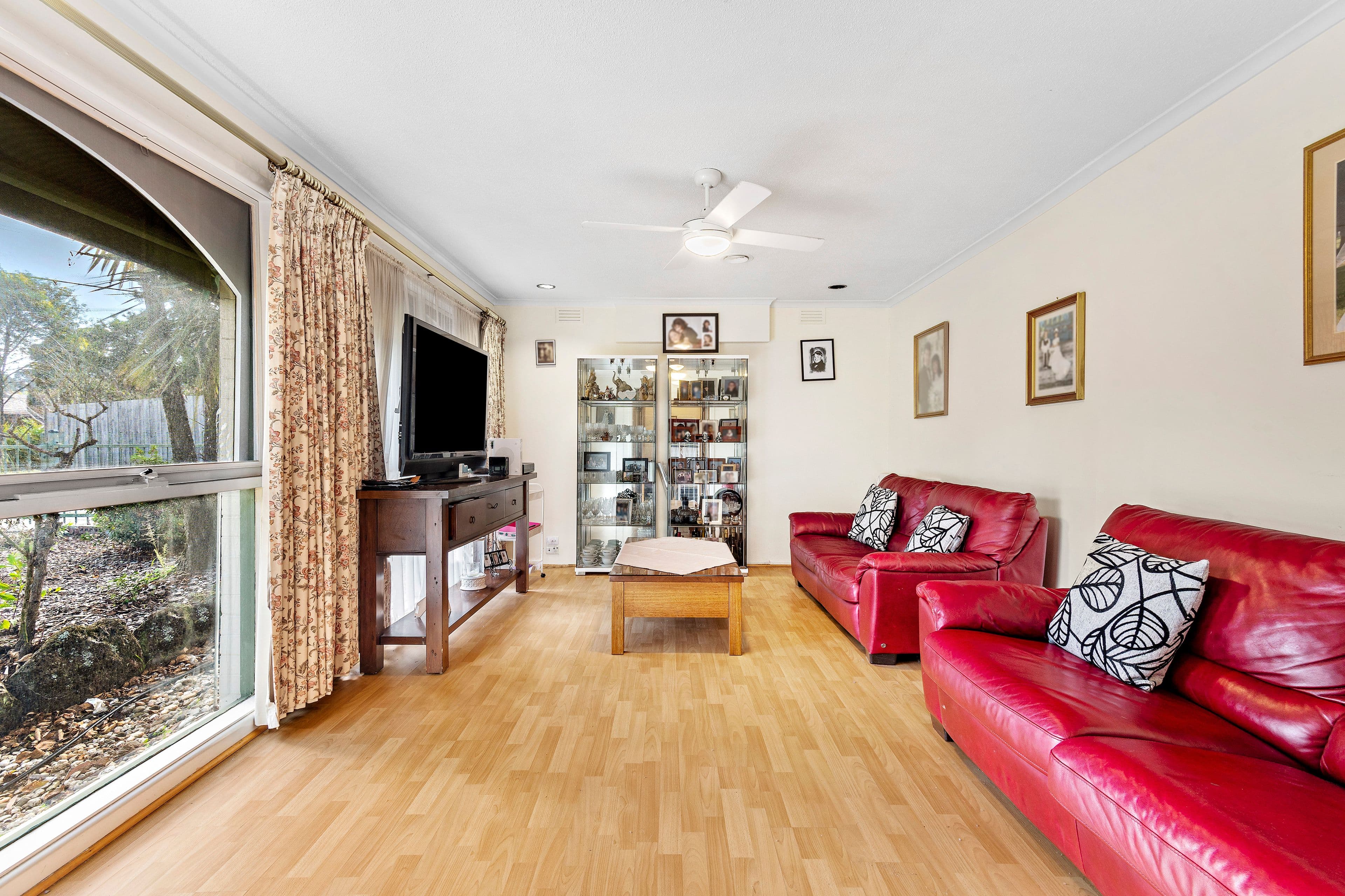 19 Barrington Drive, Ashwood VIC 3147, Ashwood - Thumbnail 4