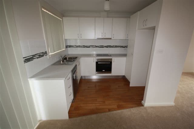 33 Devon Street, WALLSEND NSW 2287, Wallsend - Thumbnail 2
