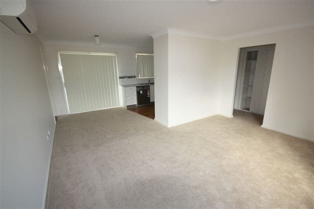 33 Devon Street, WALLSEND NSW 2287, Wallsend - Thumbnail 3