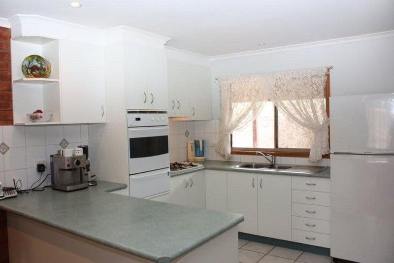 144 Federation Drive, COROWA NSW 2646, Corowa - Thumbnail 2