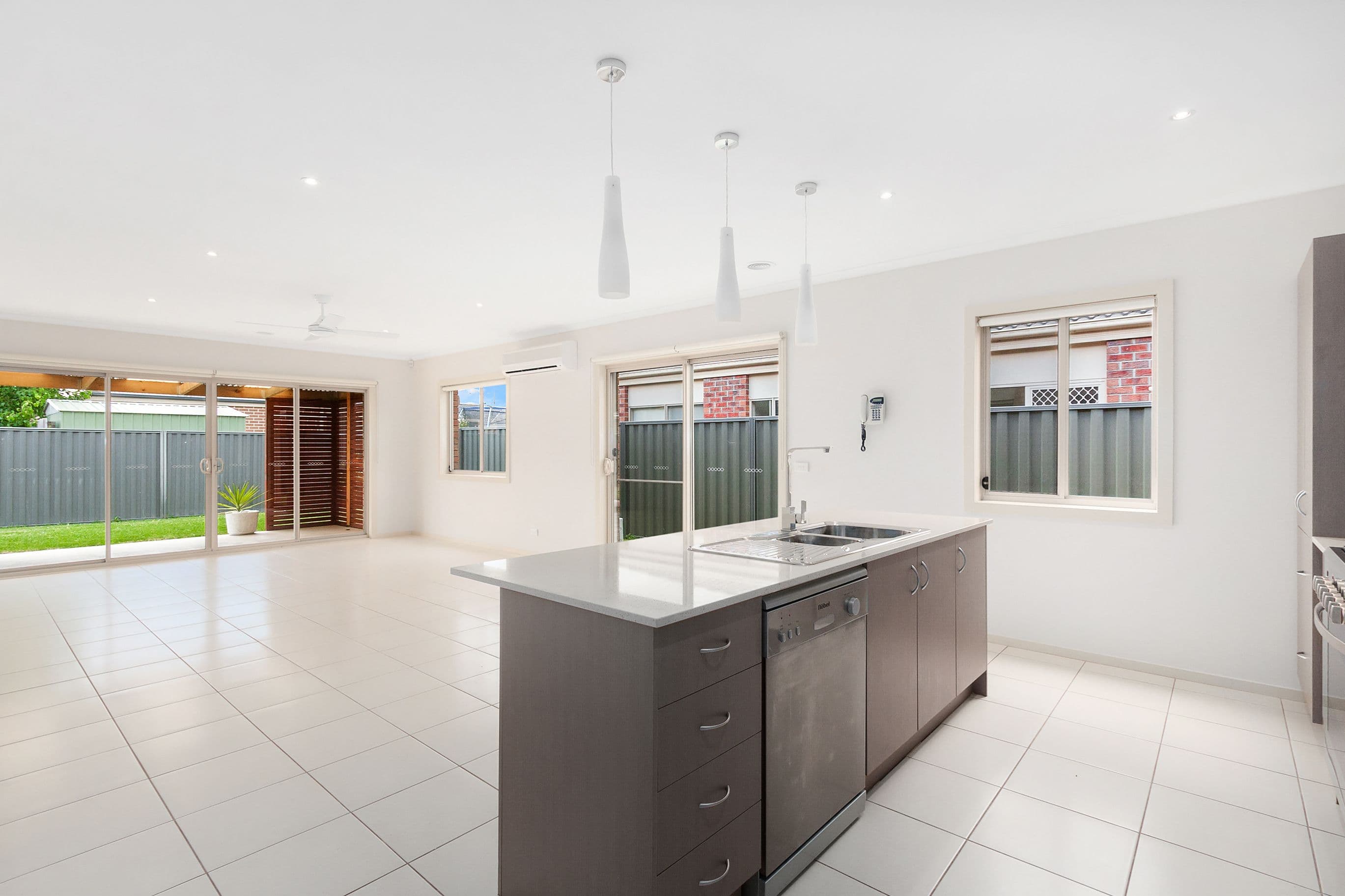 41 Pomegranate Way, Pakenham VIC 3810, Pakenham - Thumbnail 3