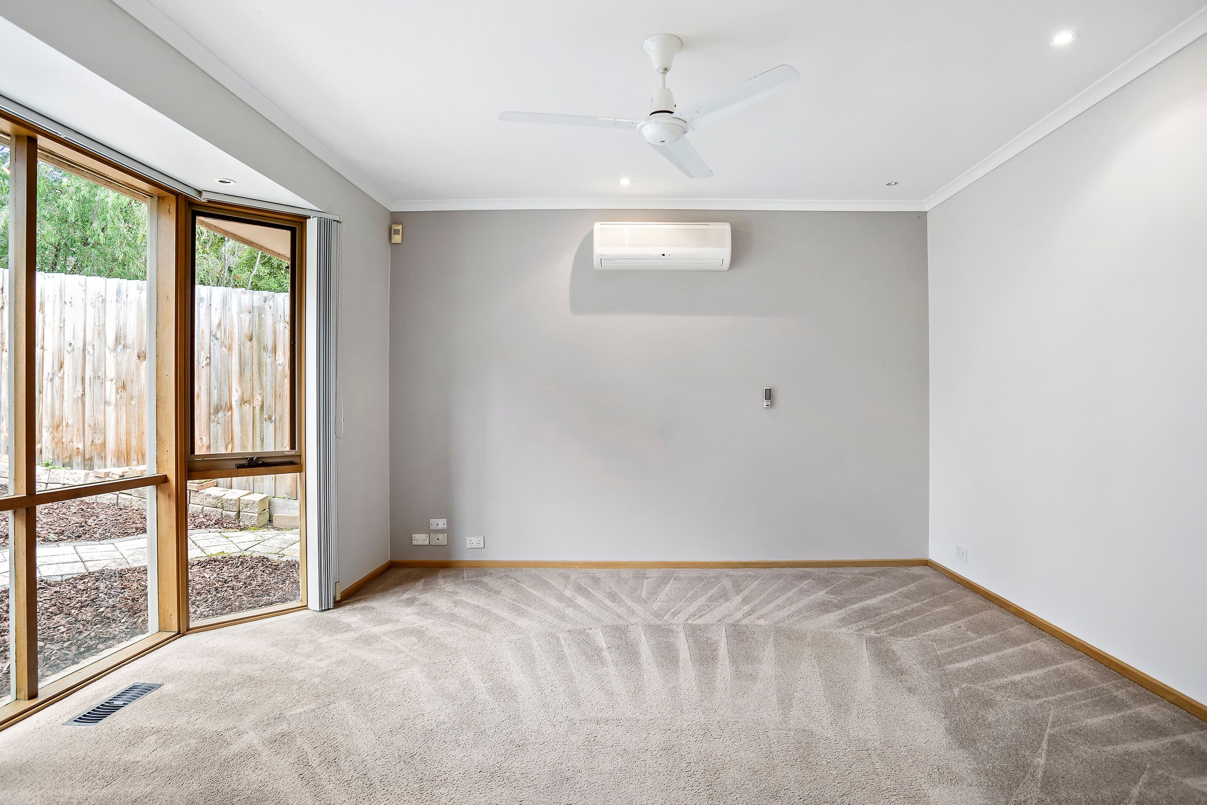 121 Yallambie Road, Macleod VIC 3085, Macleod - Thumbnail 3