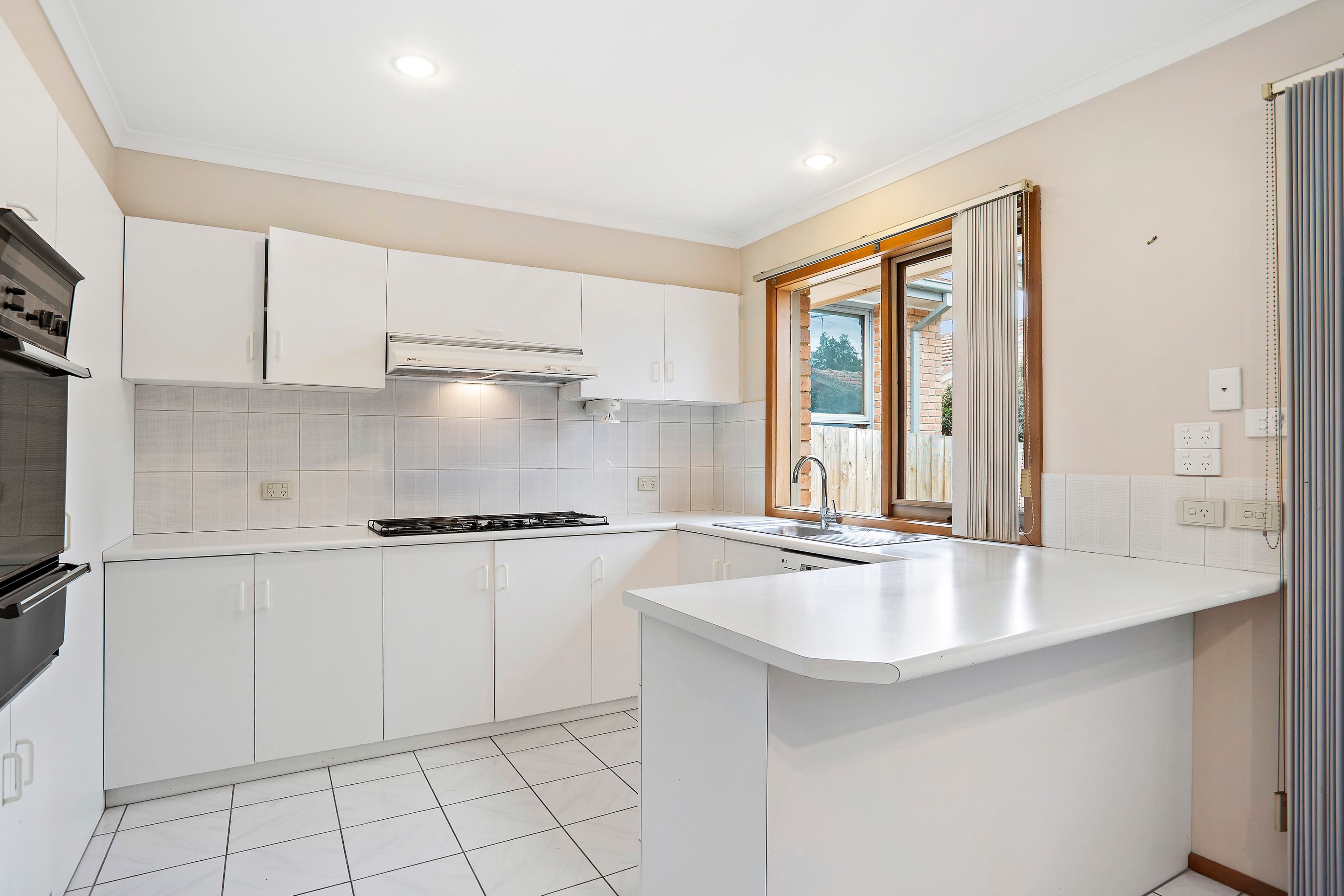 121 Yallambie Road, Macleod VIC 3085, Macleod - Thumbnail 4