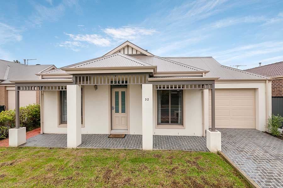 32 Ebony Circuit, Craigieburn VIC 3064, Craigieburn - Image 1