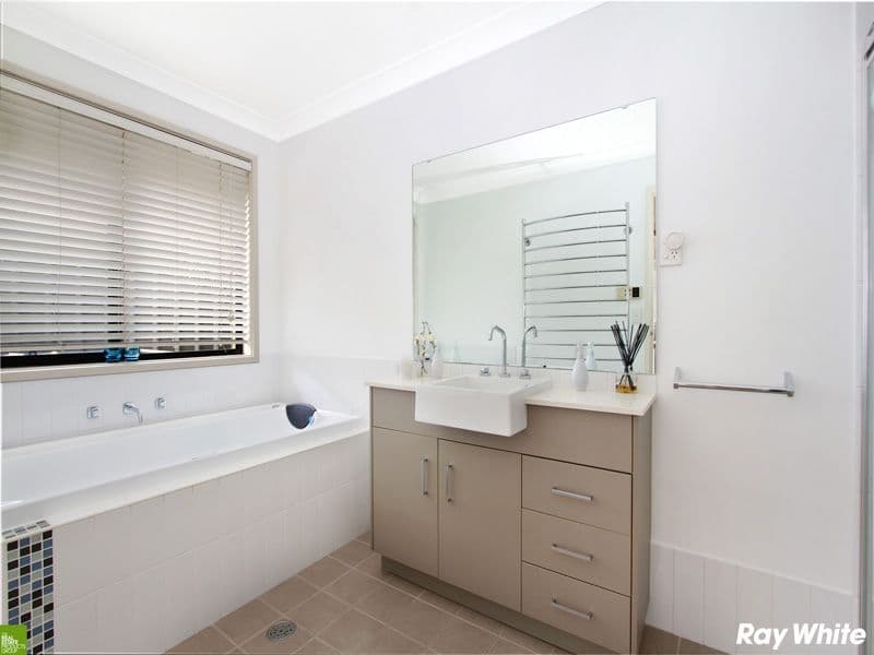 4 Penterong Way, Haywards Bay - Thumbnail 6