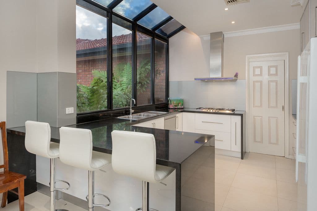 2 Turella Court, Lalor VIC 3075, Lalor - Thumbnail 3