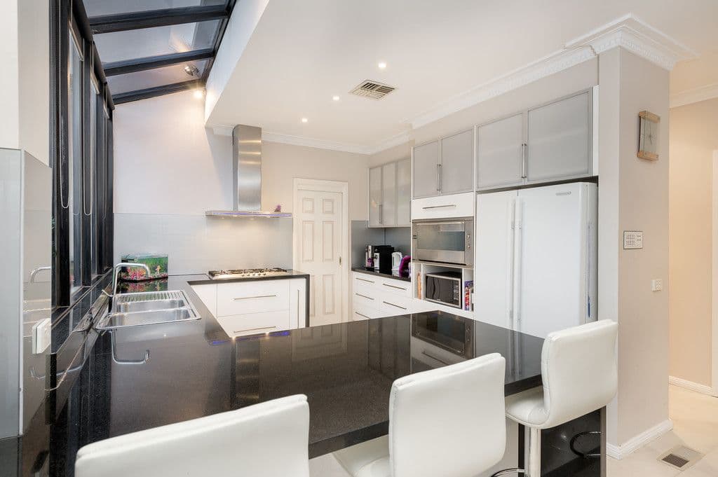 2 Turella Court, Lalor VIC 3075, Lalor - Thumbnail 6