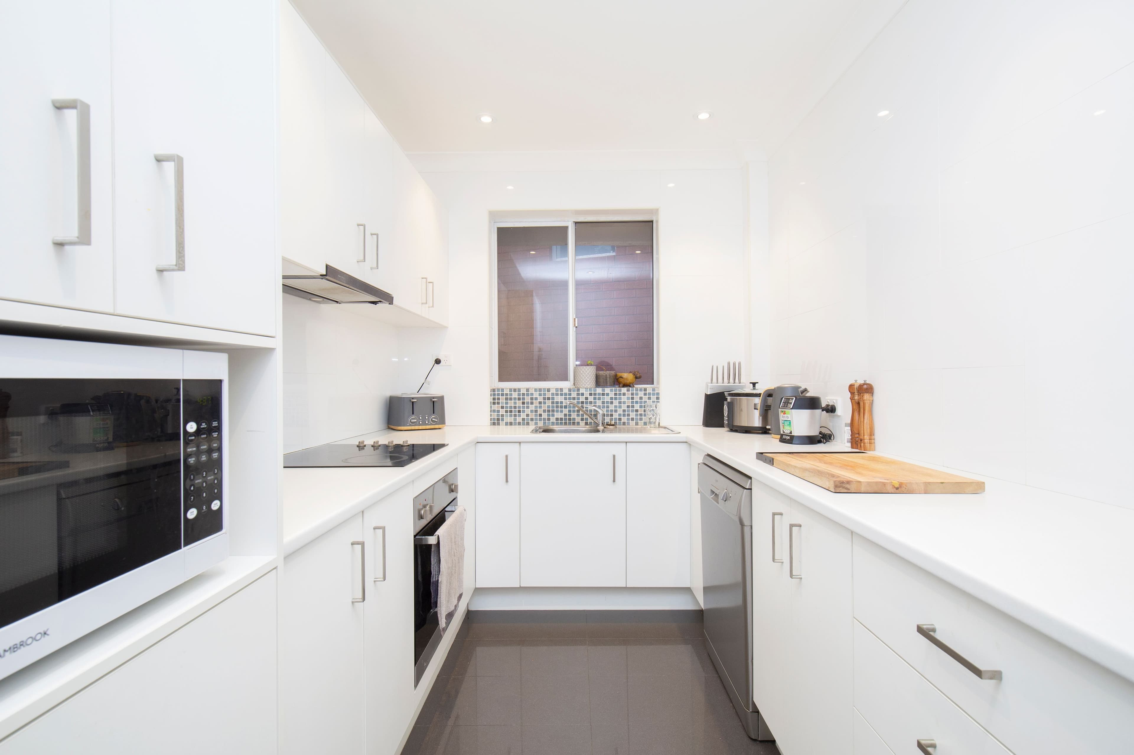 6 Scenic Drive, Merewether NSW 2291, Merewether - Thumbnail 2