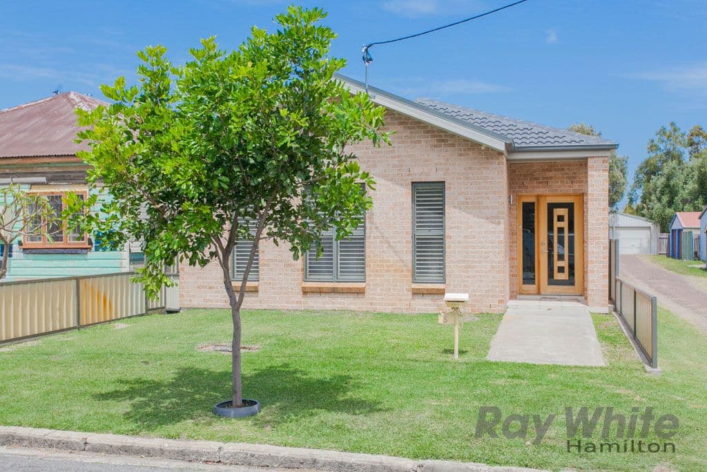5 Bay Street, STOCKTON NSW 2295, Stockton - Image 1