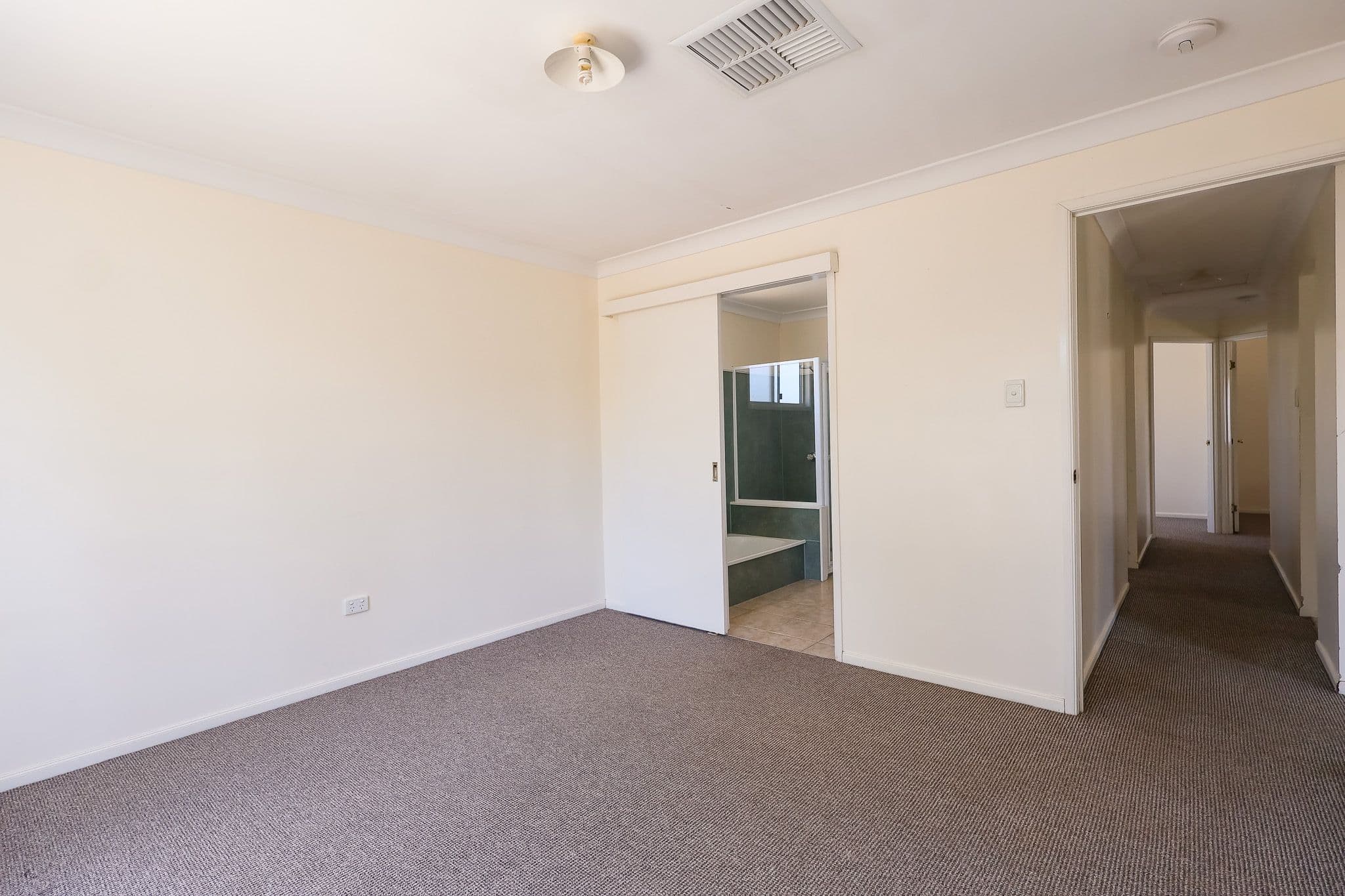 103 Quintin Street, Roma QLD 4455, Roma - Thumbnail 6