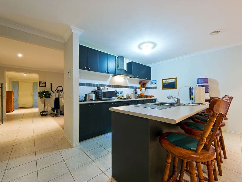 32 Vanderbilt Drive, TRUGANINA VIC 3029, Truganina - Thumbnail 2