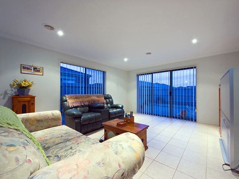 32 Vanderbilt Drive, TRUGANINA VIC 3029, Truganina - Thumbnail 4