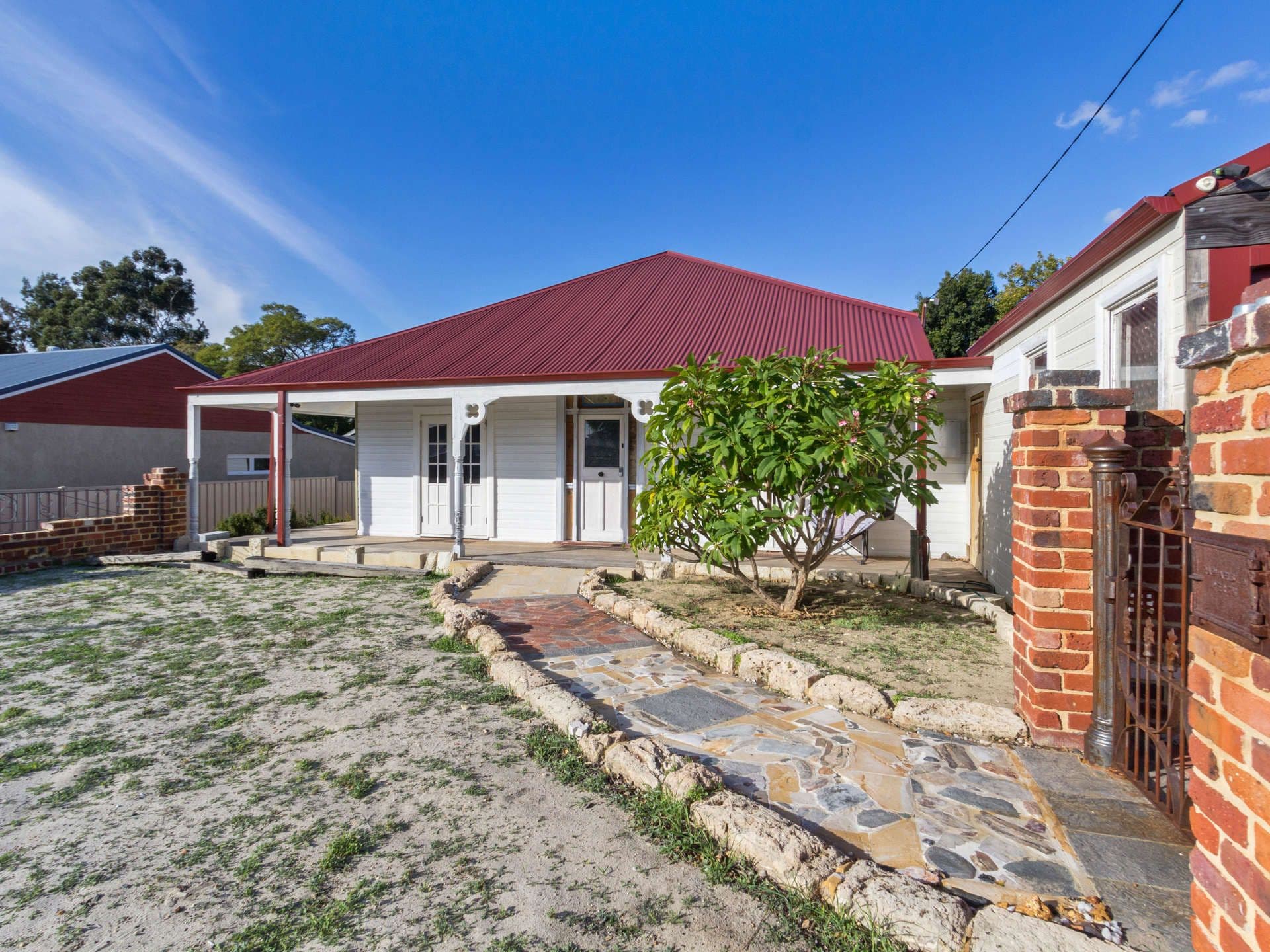 8 fifth Avenue, Bassendean WA 6054, Bassendean - Thumbnail 2