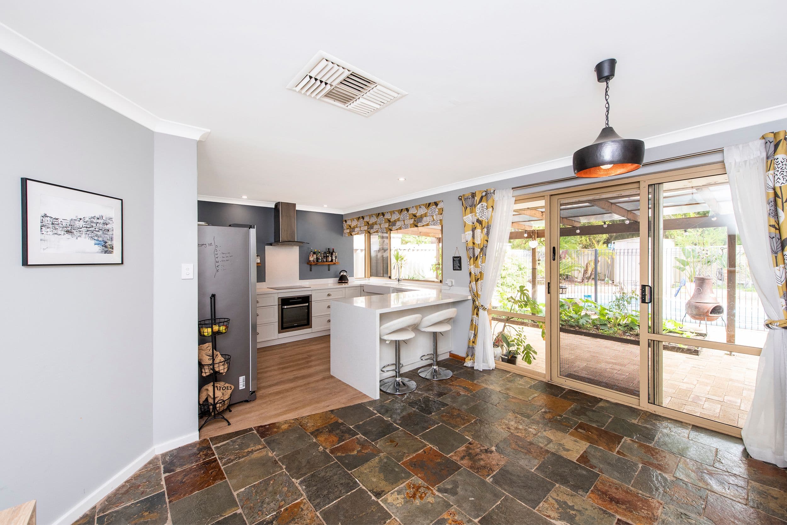 16 Brigadoon Place, Cooloongup WA 6168, Cooloongup - Thumbnail 2
