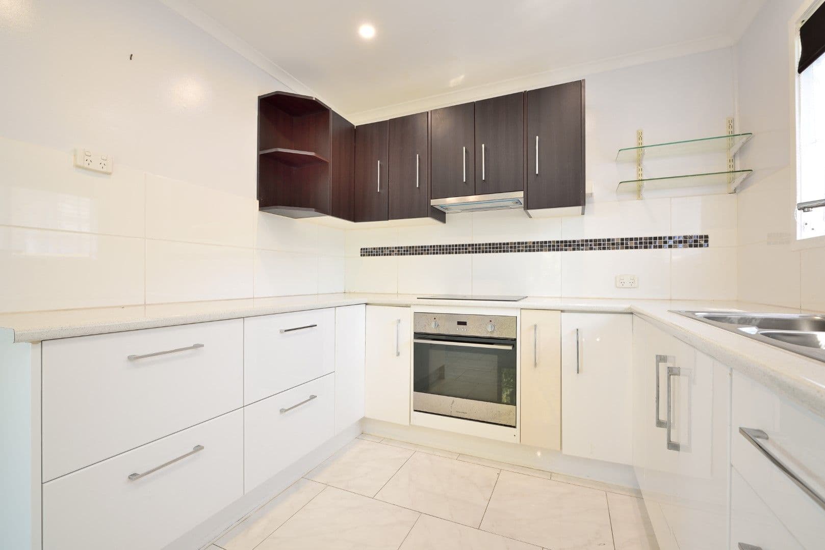 8 Hibiscus Avenue, Sun Valley QLD 4680, Sun Valley - Thumbnail 3