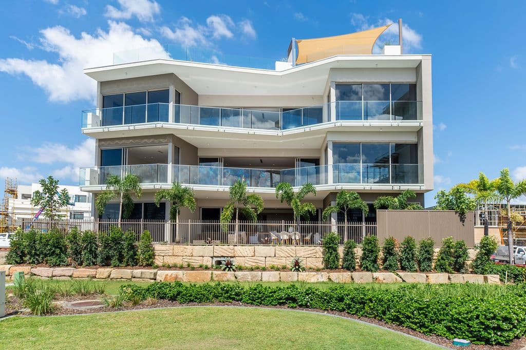 2 Havana Way, Paradise Point QLD 4216, Paradise Point - Thumbnail 2