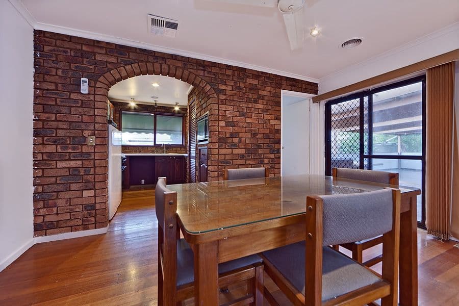 28 Kurrajong Crescent, MELTON SOUTH VIC 3338, Melton South - Thumbnail 3