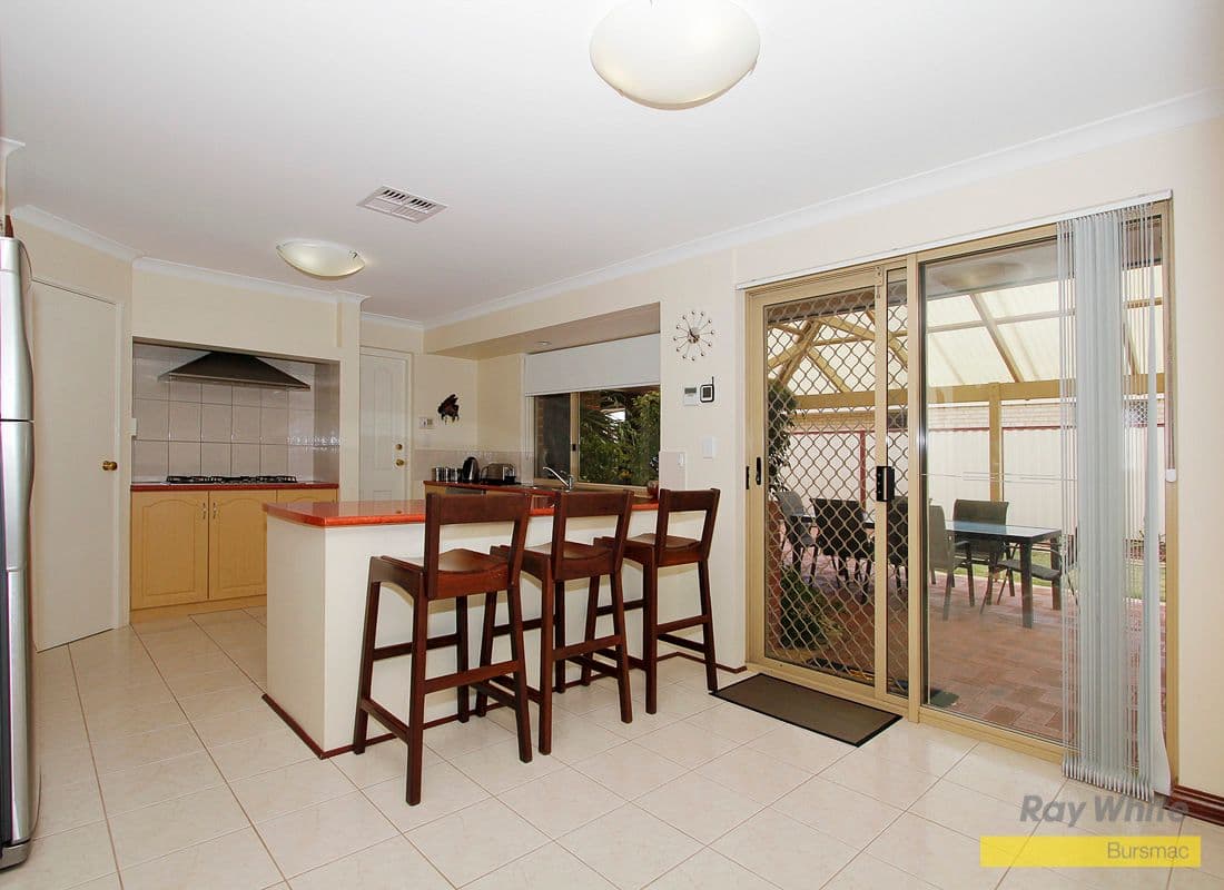 27 Kittyhawk Parade, BALLAJURA WA 6066, Ballajura - Thumbnail 5