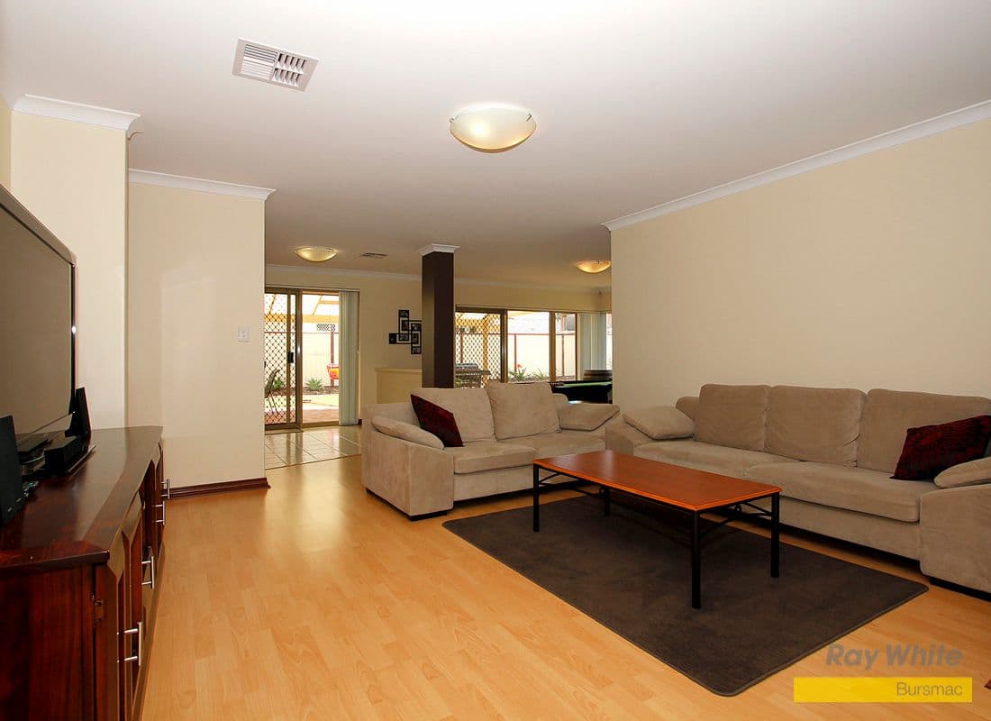 27 Kittyhawk Parade, BALLAJURA WA 6066, Ballajura - Thumbnail 7