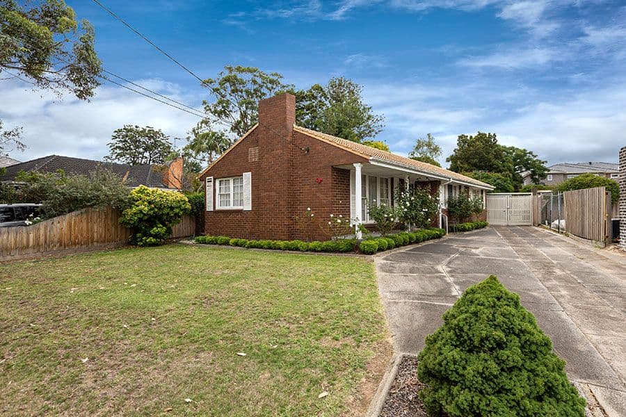 1 Sagan Court, Glen Waverley VIC 3150, Glen Waverley - Thumbnail 2