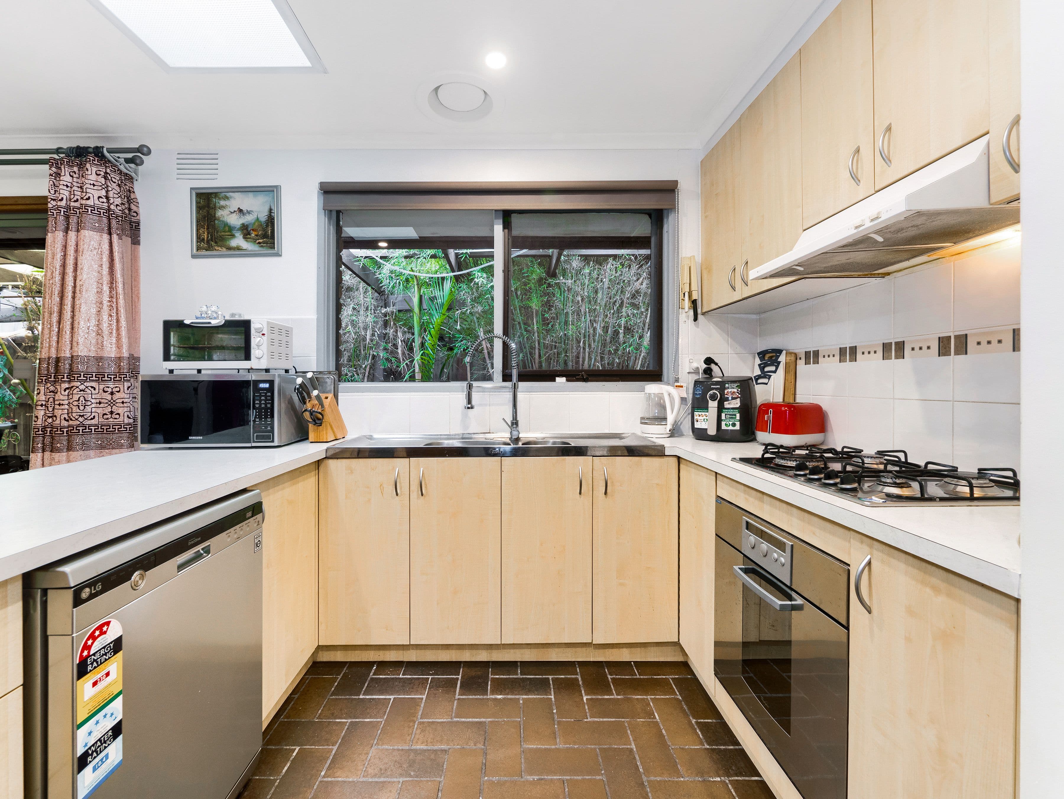 18 Roma Avenue, Cranbourne VIC 3977, Cranbourne - Image 1