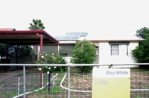 18 McCullough Street, Coonamble NSW 2829, Coonamble - Thumbnail 2