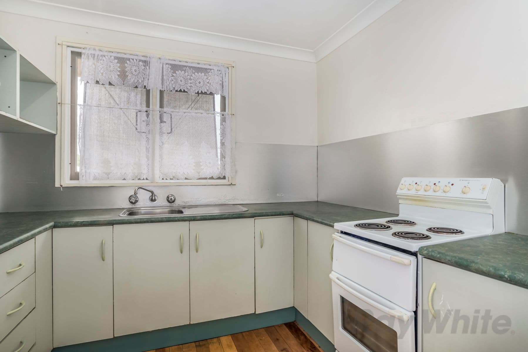 56 Milford Street, Toronto - Thumbnail 2