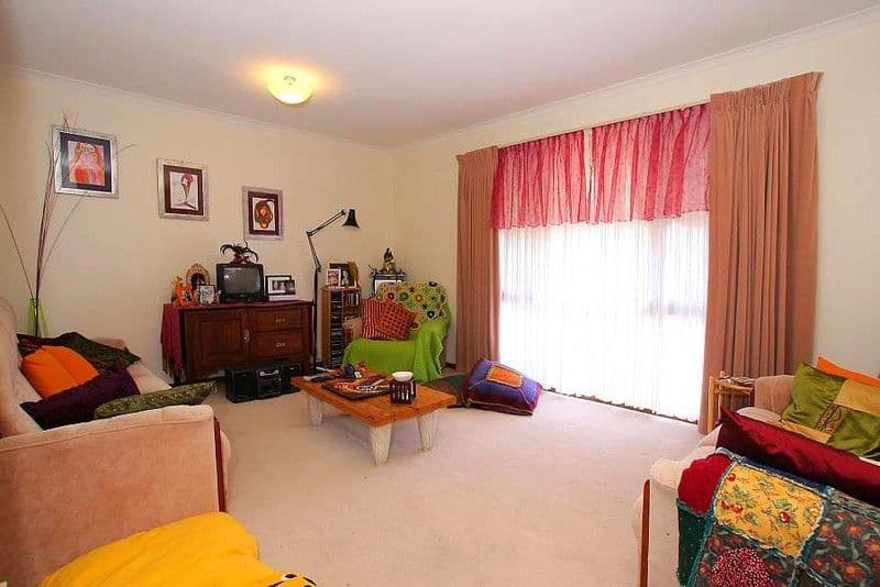 6 Clematis Avenue, FERNTREE GULLY VIC 3156, Ferntree Gully - Thumbnail 2