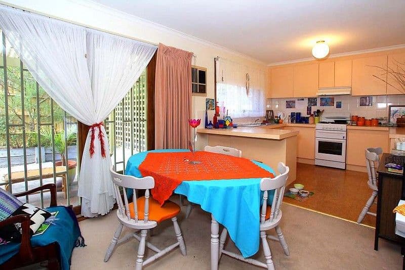 6 Clematis Avenue, FERNTREE GULLY VIC 3156, Ferntree Gully - Thumbnail 4