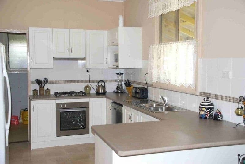 5 Tobruk Avenue, RENMARK SA 5341, Renmark - Thumbnail 2