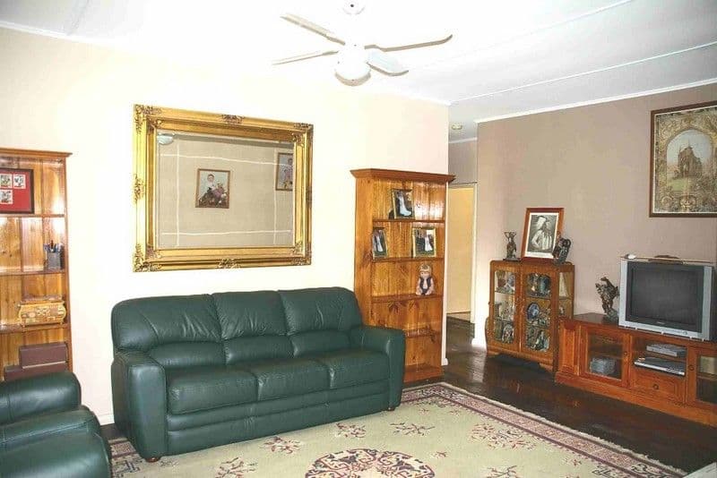 5 Tobruk Avenue, RENMARK SA 5341, Renmark - Thumbnail 4