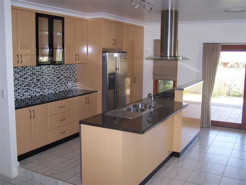 11 Lakeside Circuit, DUBBO NSW 2830, Dubbo - Thumbnail 2