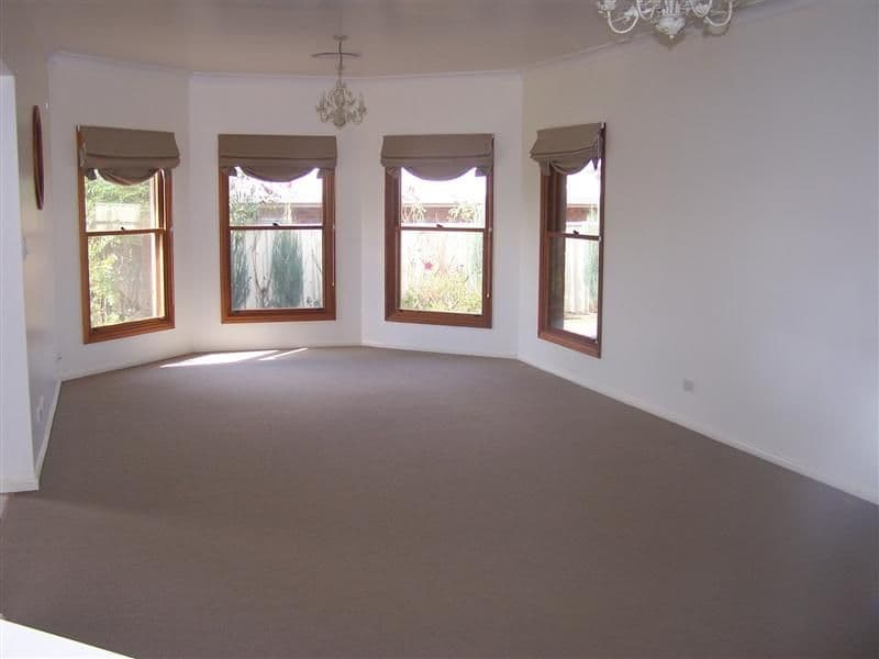 11 Lakeside Circuit, DUBBO NSW 2830, Dubbo - Thumbnail 3