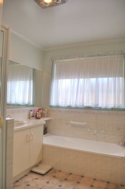 39 Balmoral Road, WARRNAMBOOL VIC 3280, Warrnambool - Thumbnail 3