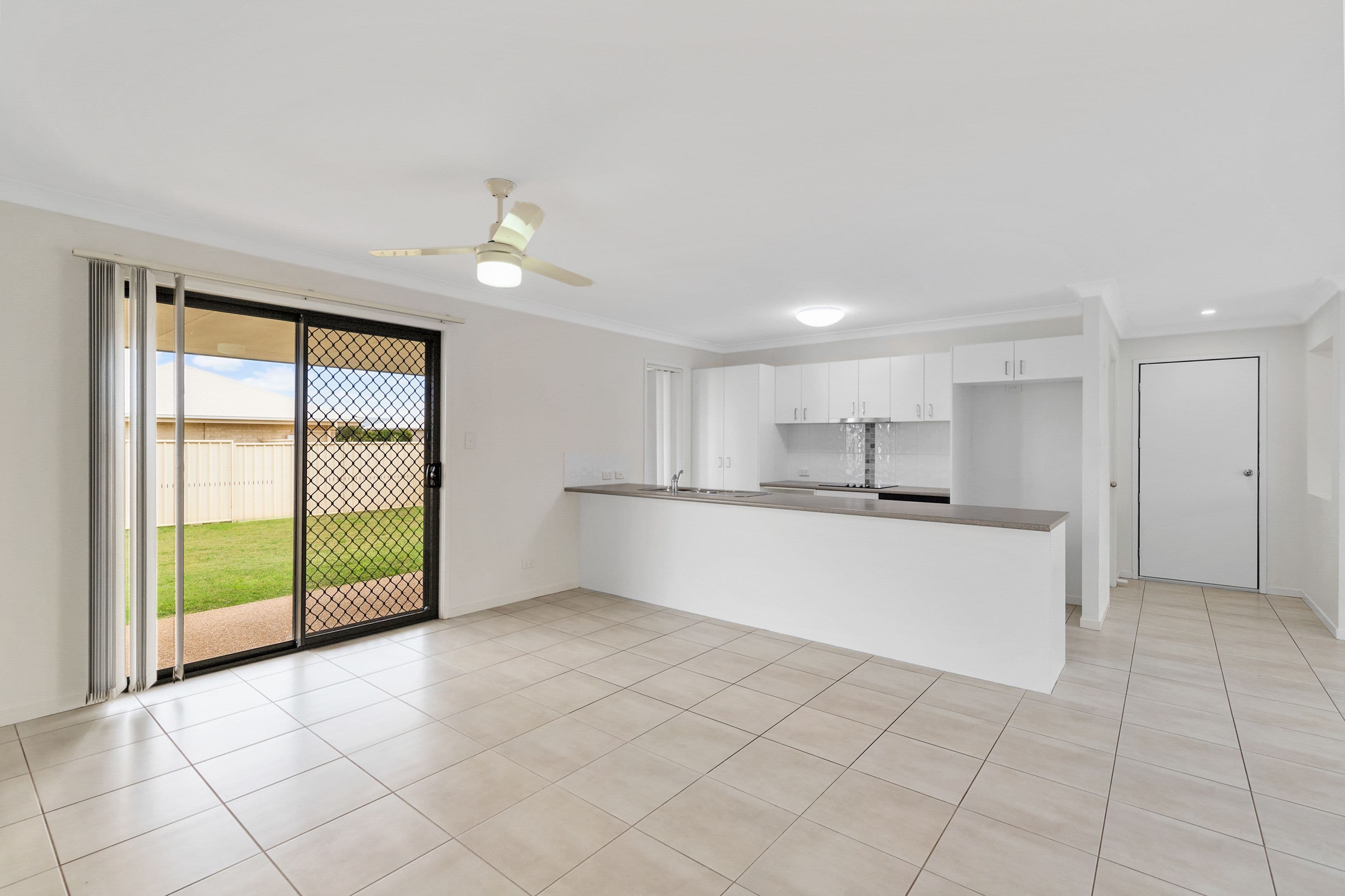 9 Scenic Drive, Emerald QLD 4720, Emerald - Thumbnail 5