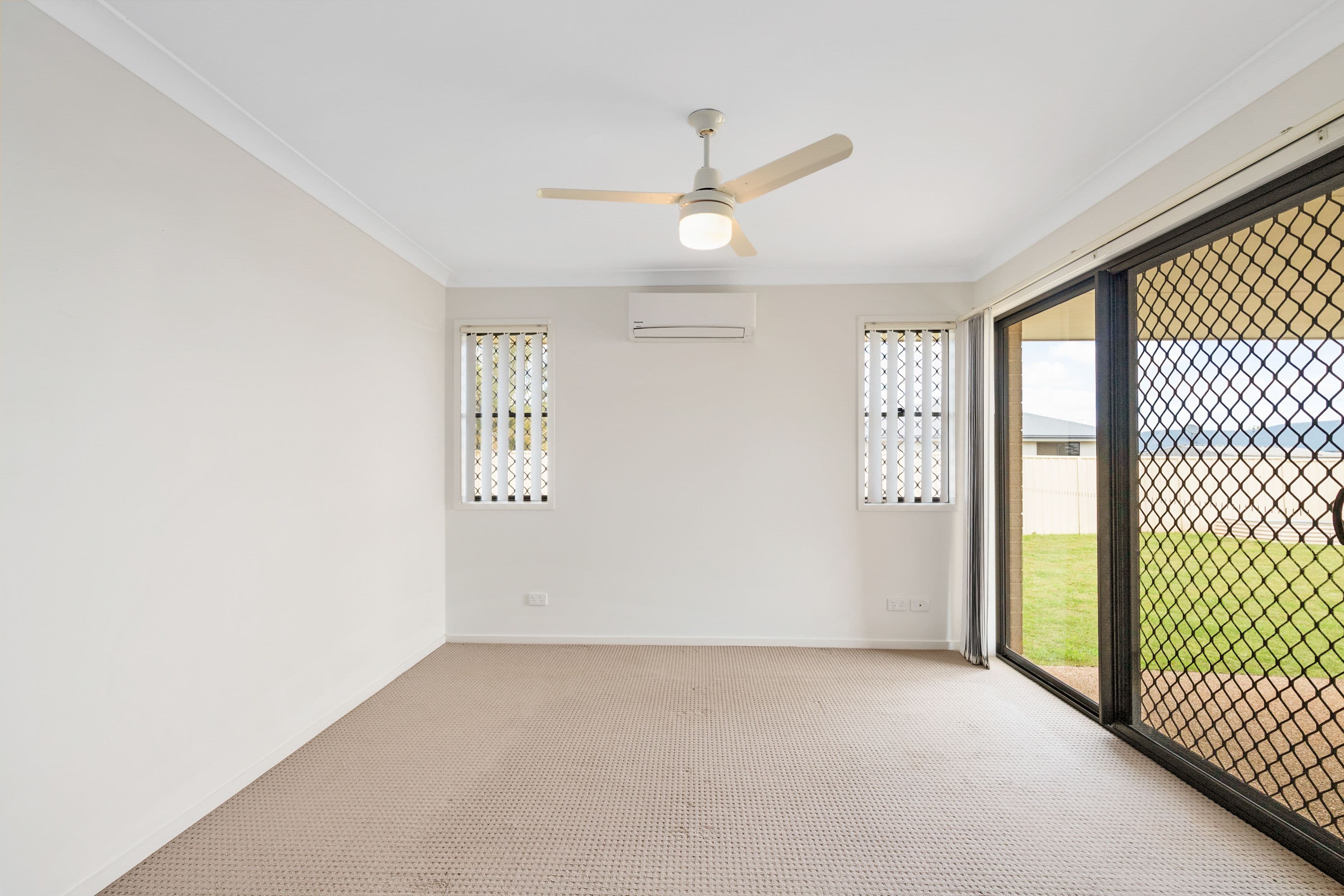 9 Scenic Drive, Emerald QLD 4720, Emerald - Thumbnail 8