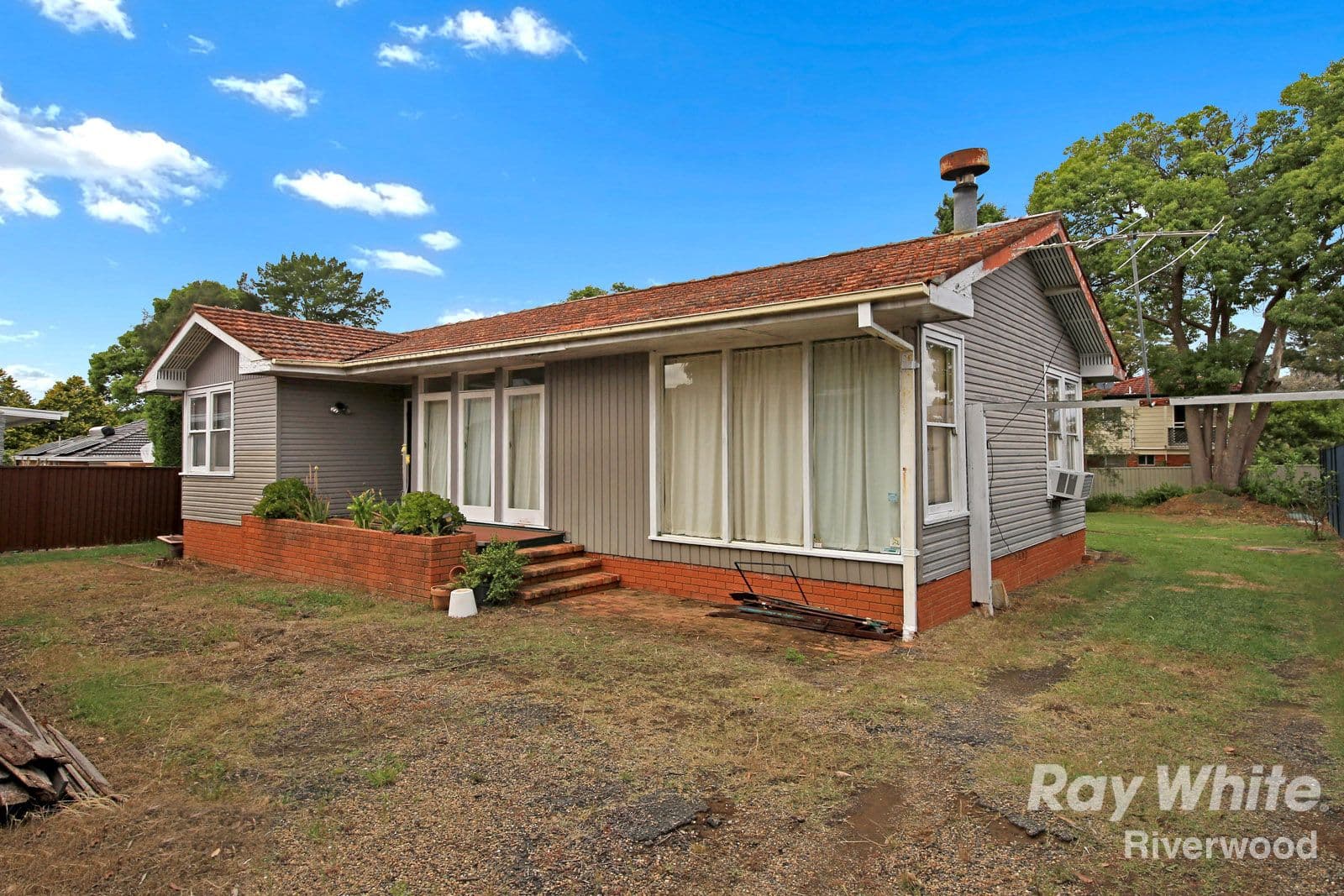 25 Amy Road, Peakhurst - Image 1